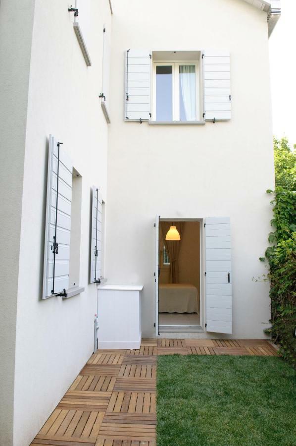 Eco Apartments Червия Екстериор снимка