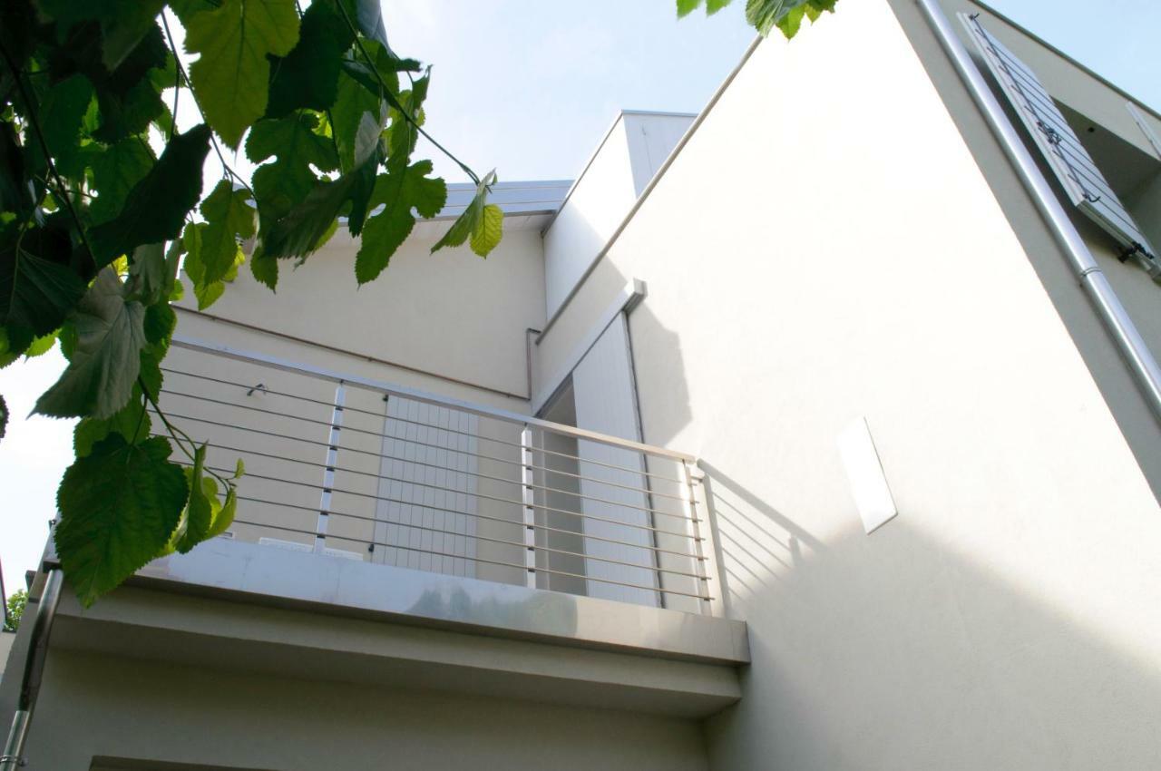 Eco Apartments Червия Екстериор снимка