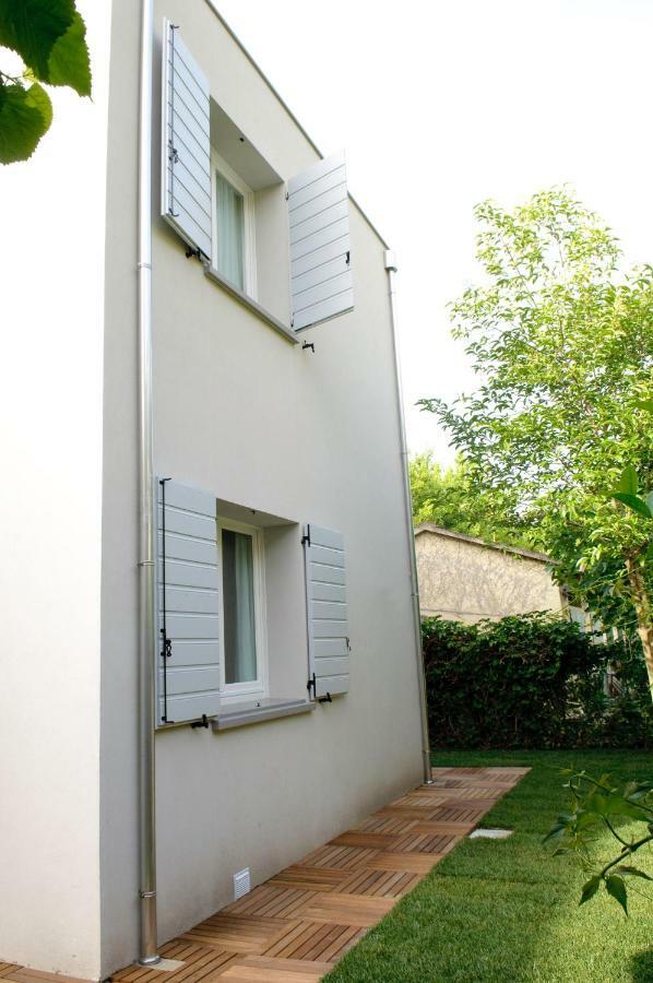 Eco Apartments Червия Екстериор снимка