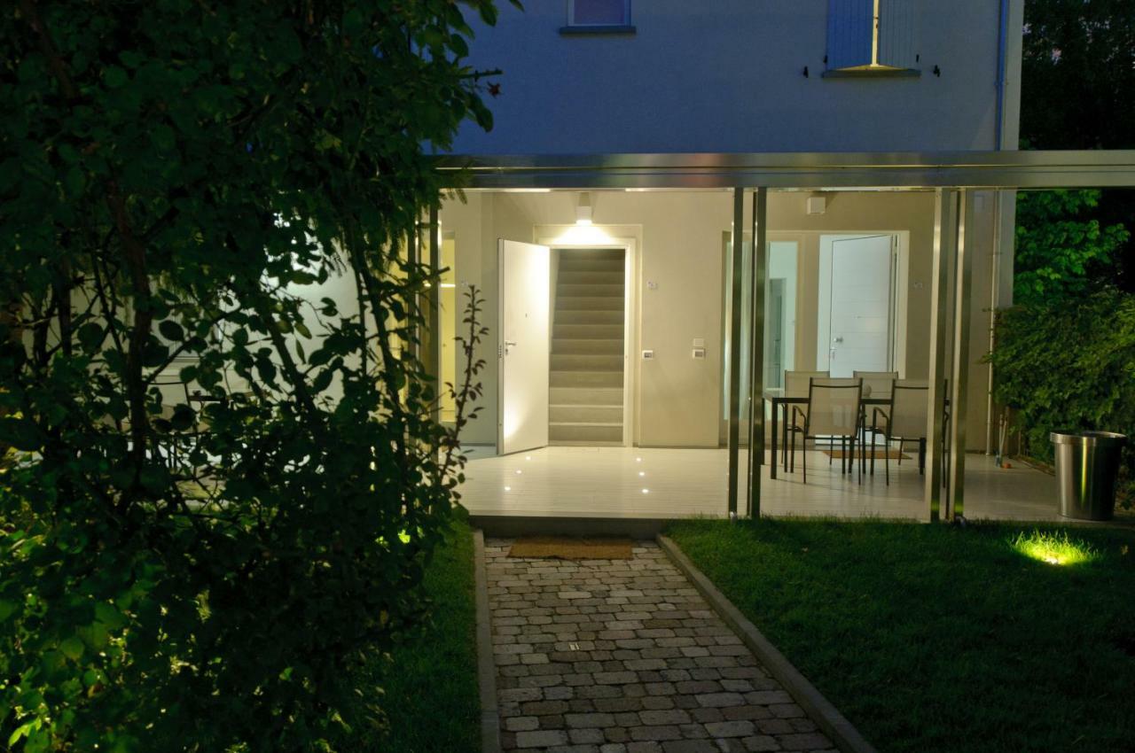 Eco Apartments Червия Екстериор снимка