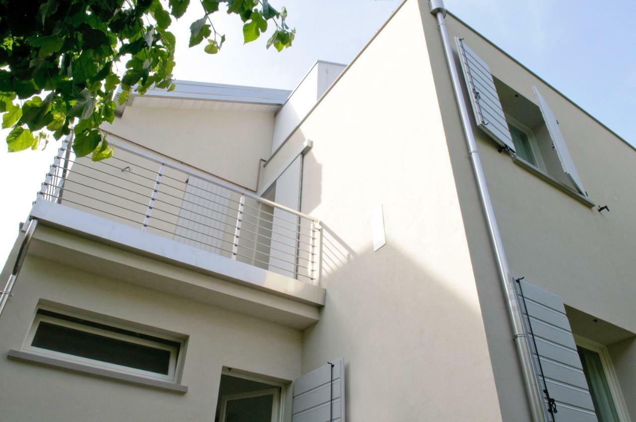 Eco Apartments Червия Екстериор снимка