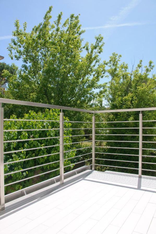 Eco Apartments Червия Екстериор снимка